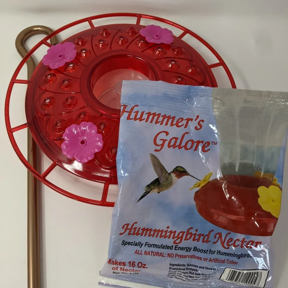 Hanging Hummingbird Feeder with nectar, 32 ports